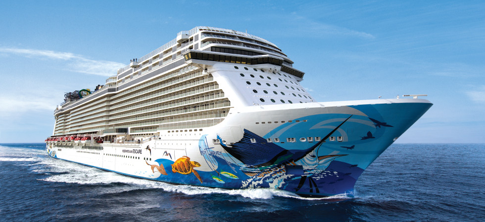 Cruise resort among Caribbean islands